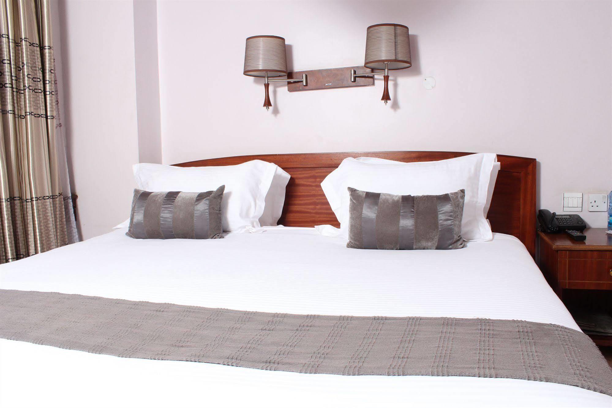 Sunrise B&B Nairobi Ngoại thất bức ảnh